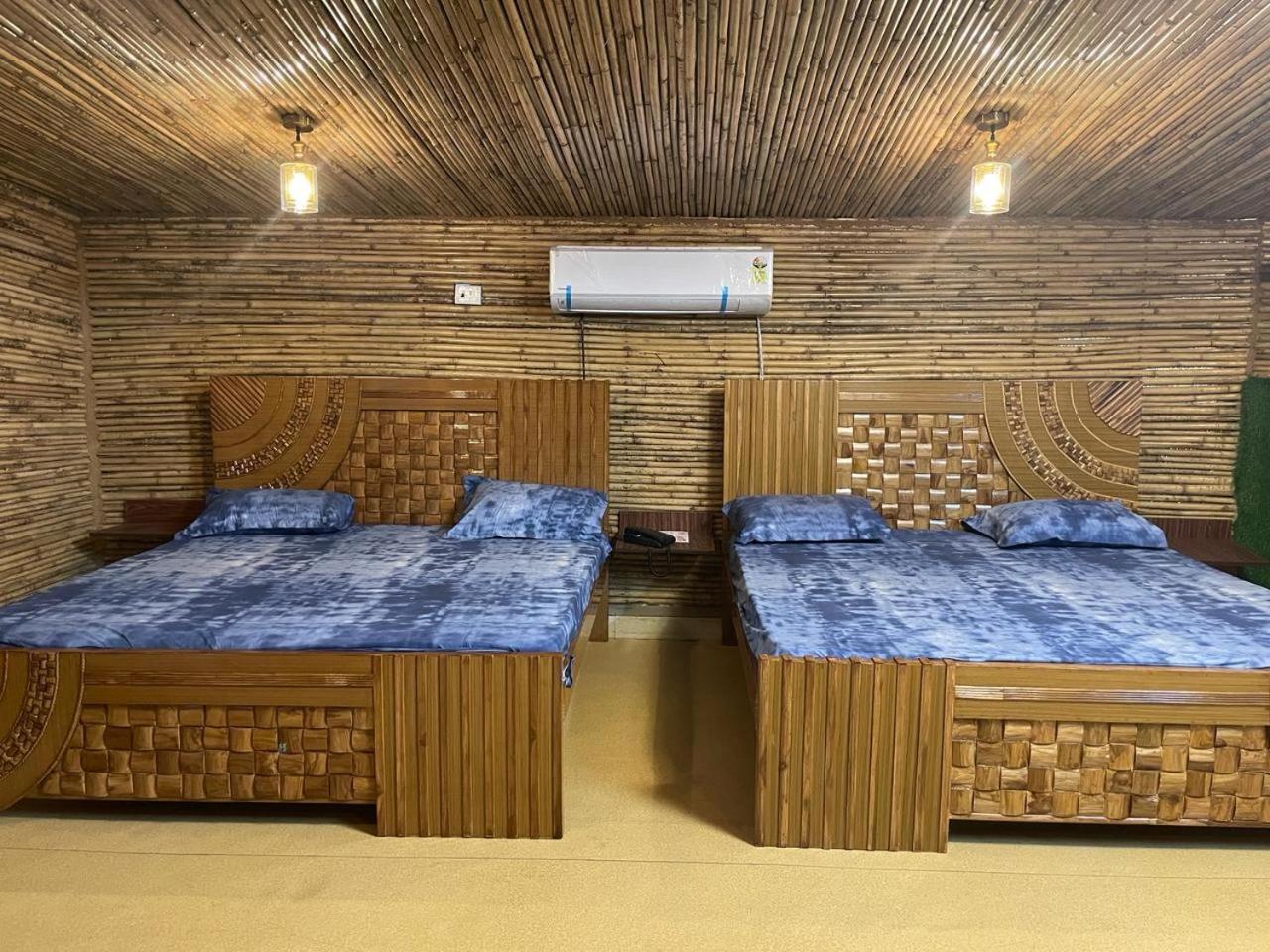 Gopika Resort Vrindavan Bagian luar foto